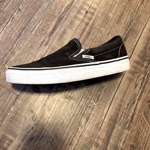 Women’s black vans